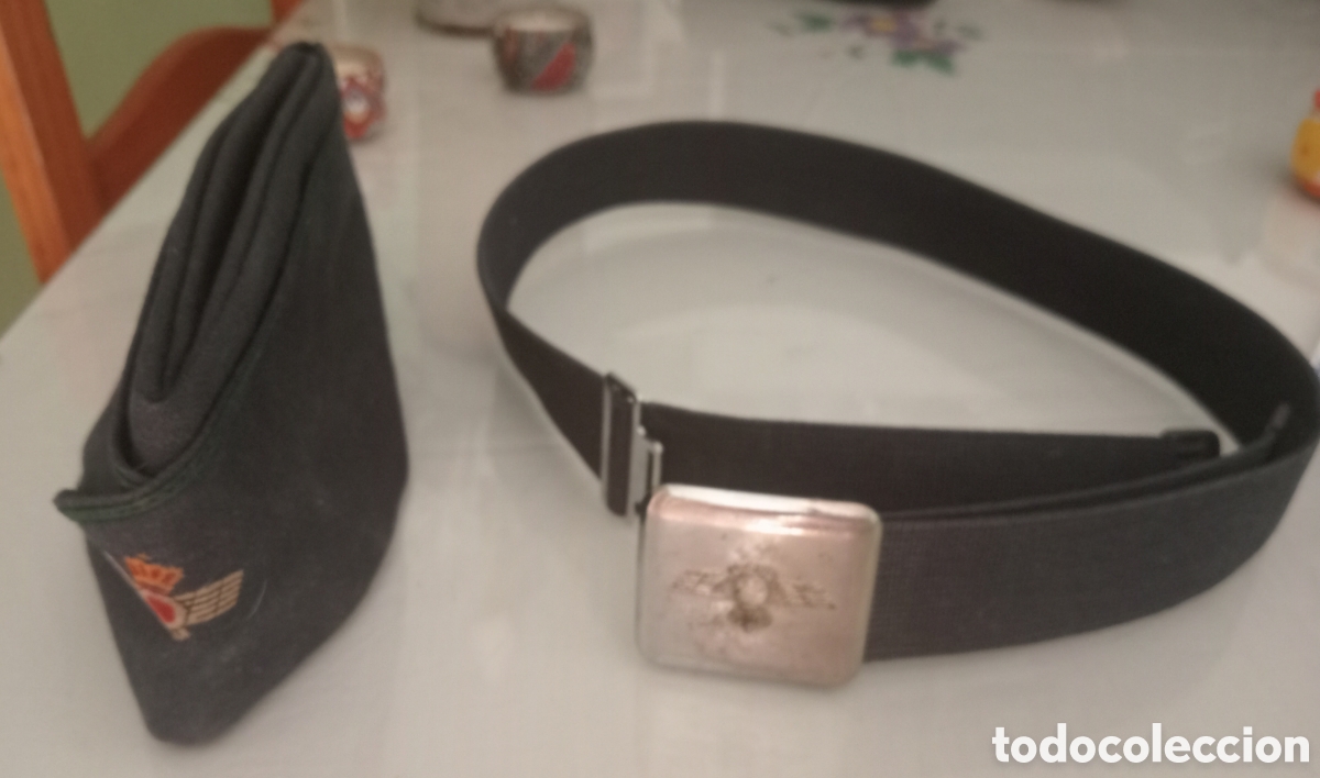 Vintage: GORRO Y CINTUR&Oacute;N MILITAR DE SOLDADO DE AIRE - Foto 1