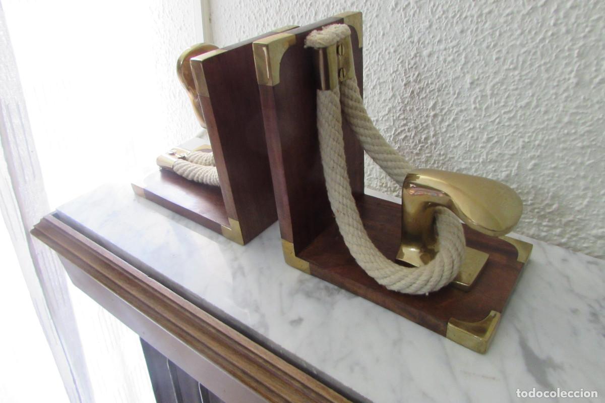 Vintage: Sujeta Libros. Madera y Bronce. Amarre Barcos. - Foto 10