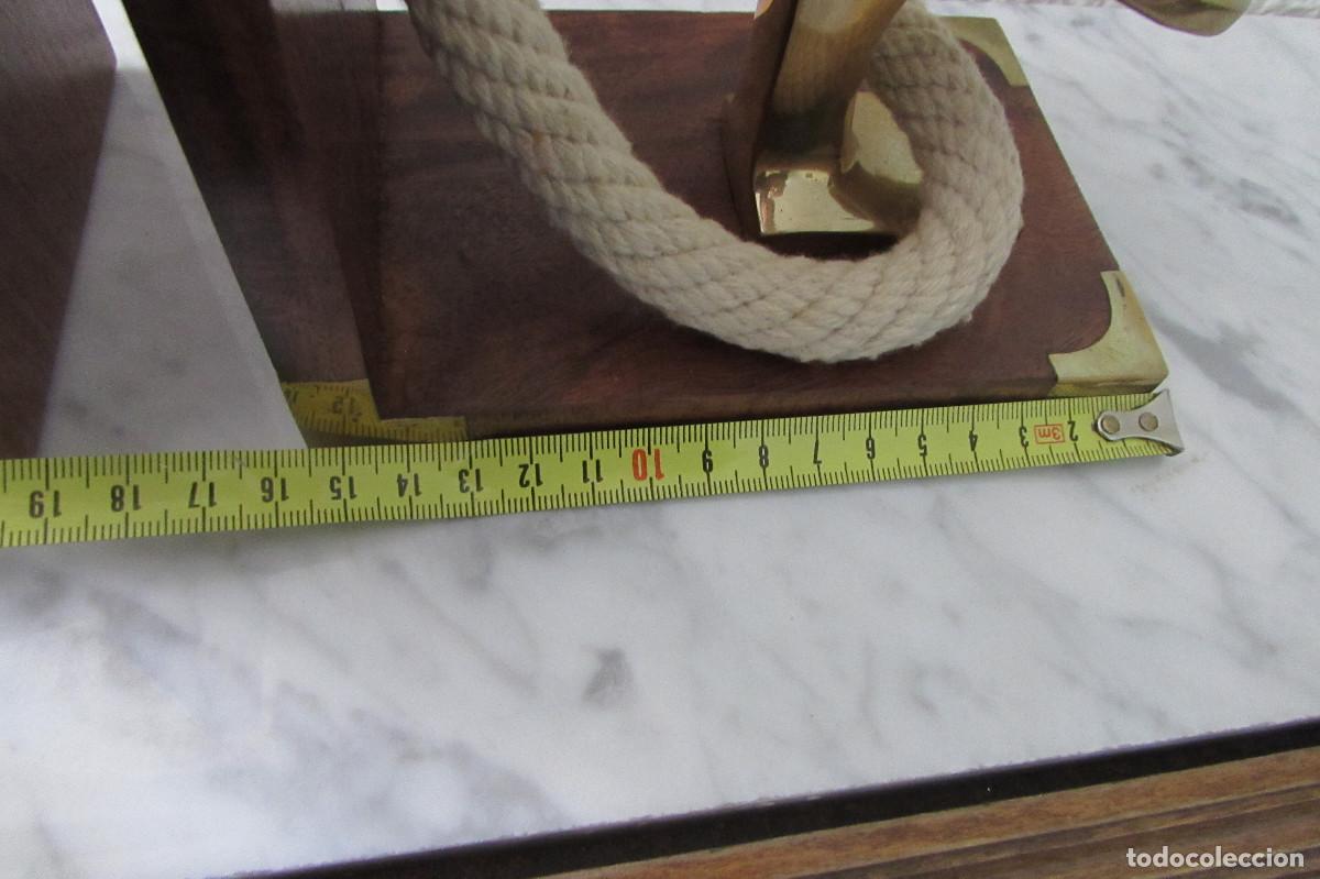 Vintage: Sujeta Libros. Madera y Bronce. Amarre Barcos. - Foto 12