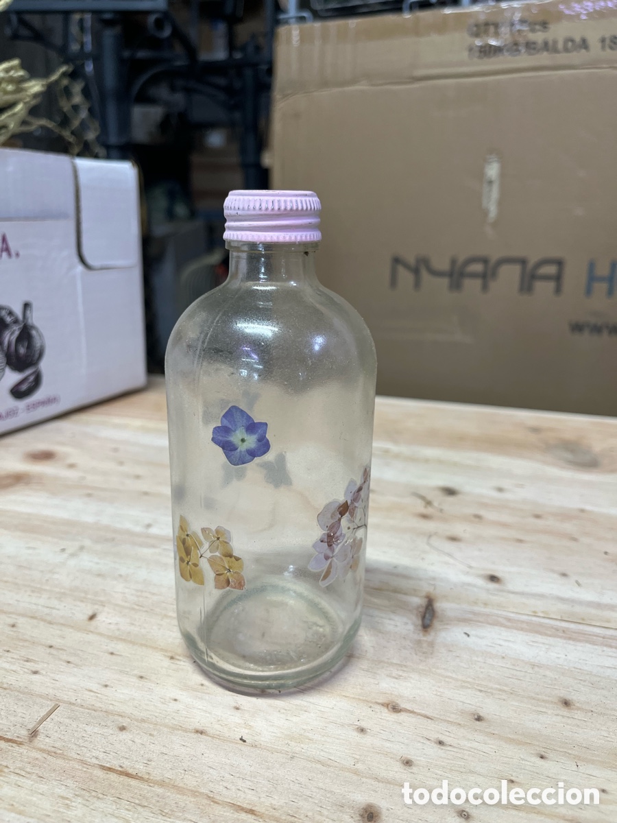 Vintage: Botellita de cristal decorada - Foto 1