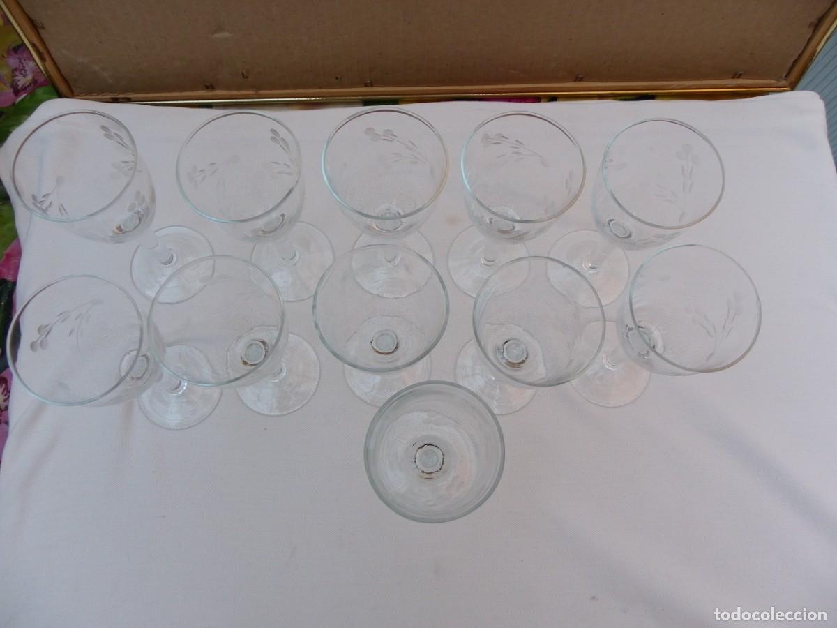 Vintage: 11 Vasos de chupito peque&ntilde;os grabados - Foto 2