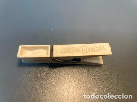 Vintage: PINZAS DE LA ROPA JABON ELENA - PLASTICO - Foto 2