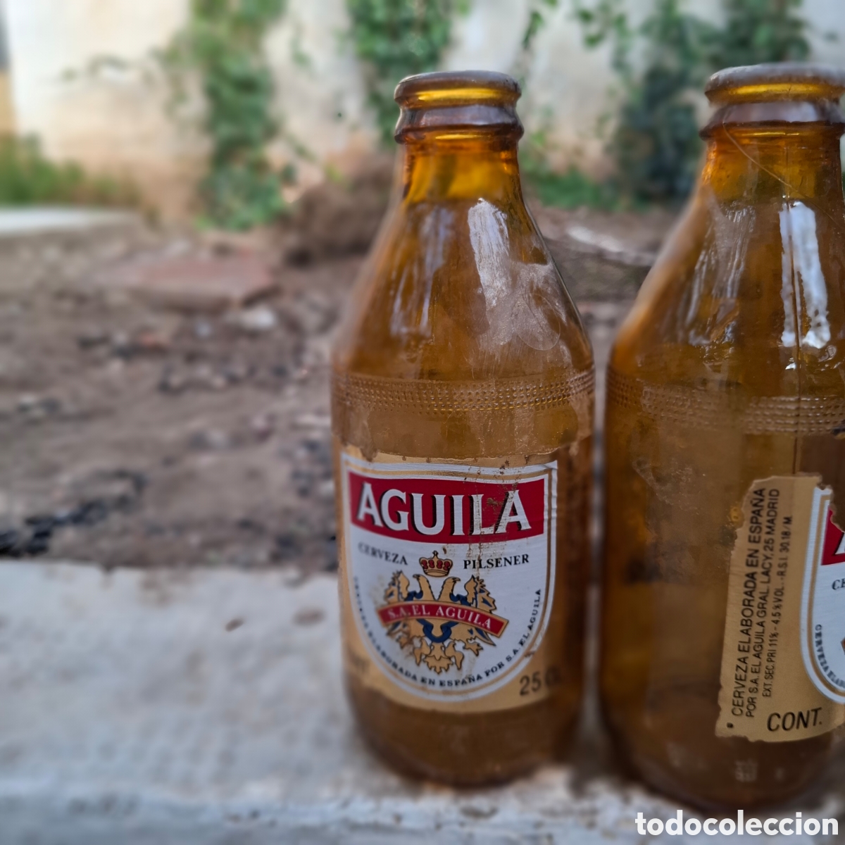 Vintage: Botellas cerveza el &aacute;guila - Foto 3