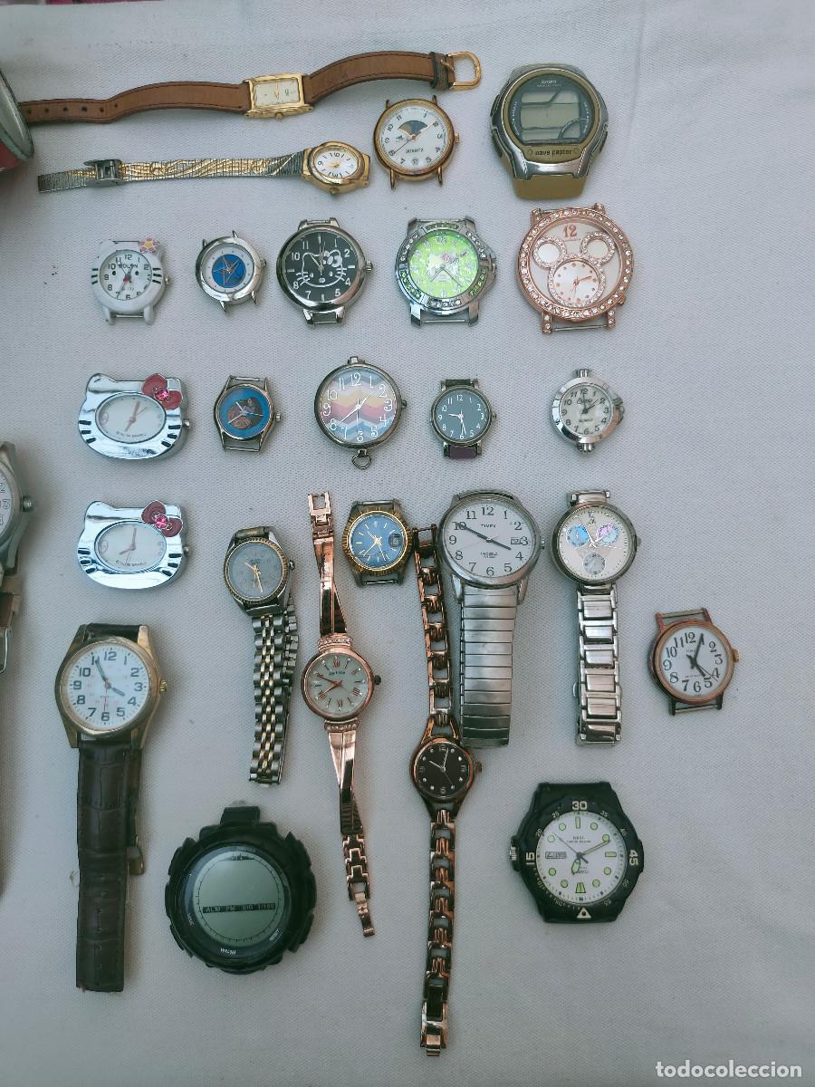 Vintage: un mont&oacute;n de relojes e insignias - Foto 1