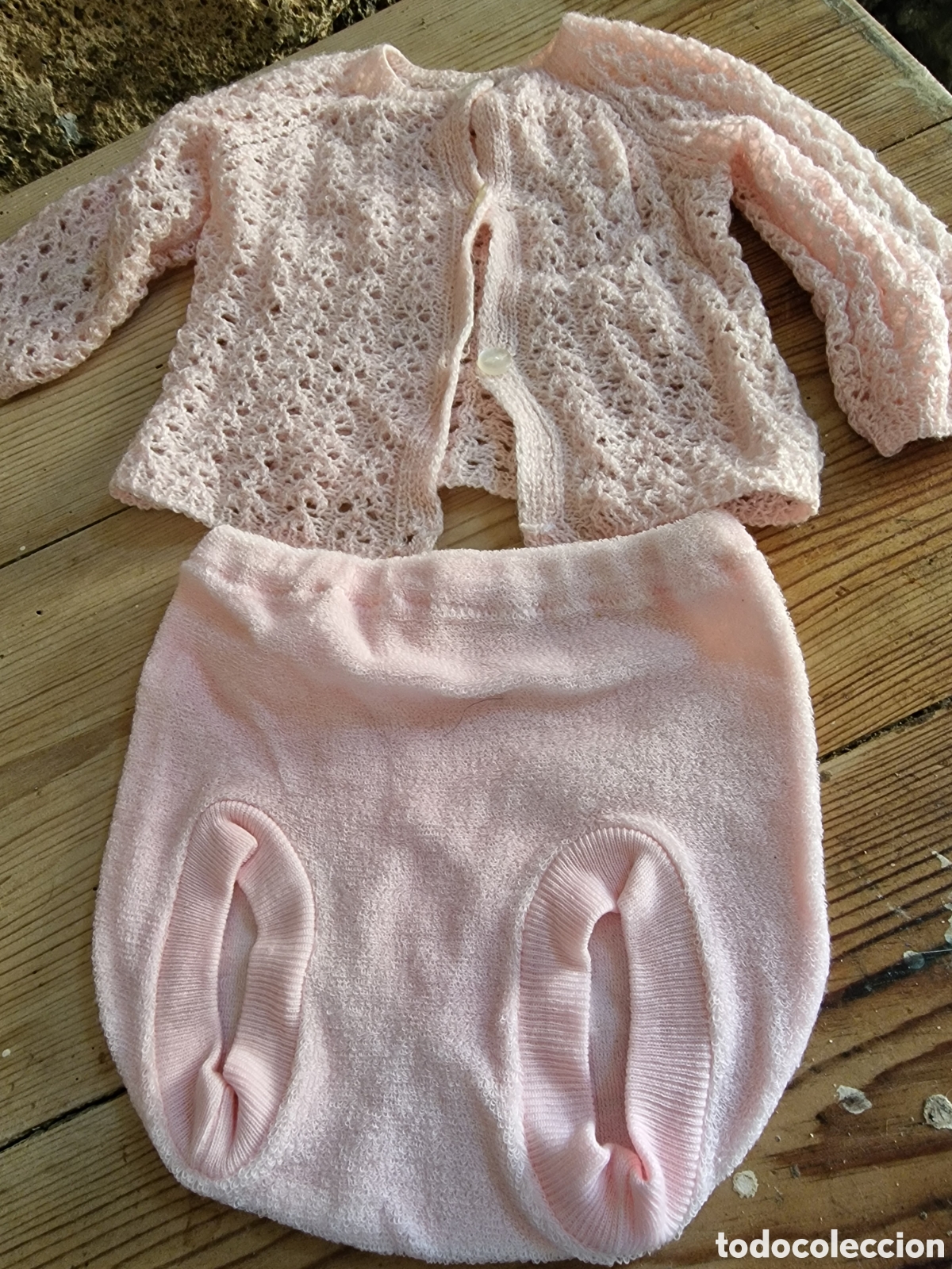 Vintage: Ropa beb&eacute;, conjunto chaqueta hecha a mano y braguita,color rosa,talla 3