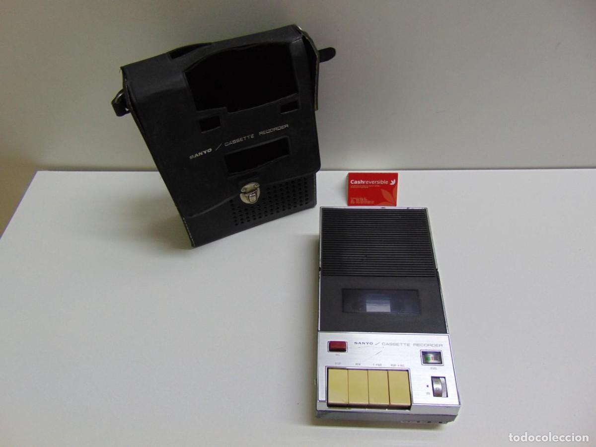 Vintage: GRABADORA VINTAGE CON FUNDA Y MICRO (122506) - Foto 1