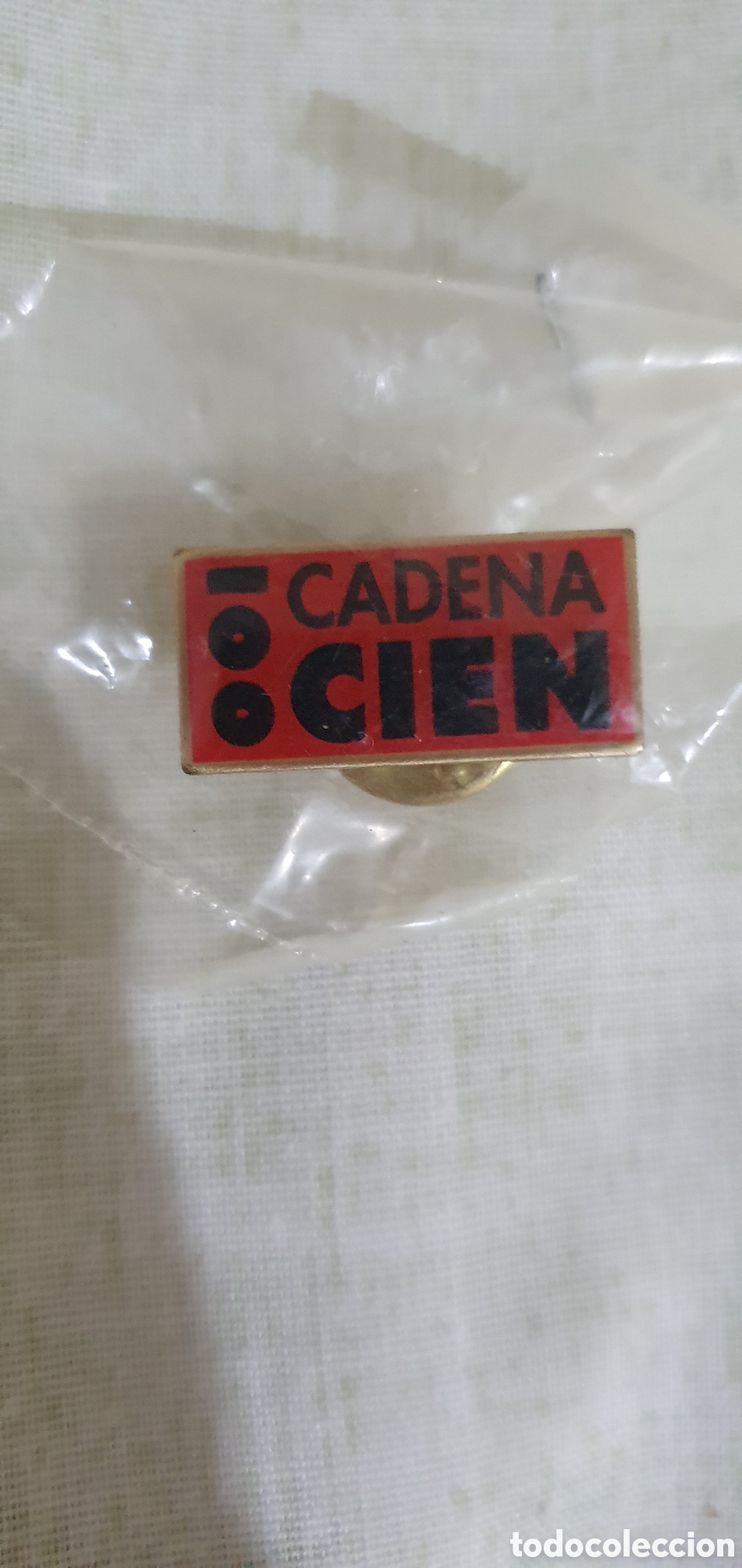 Vintage: Pin Cadena Cien vintage rojo - Foto 3