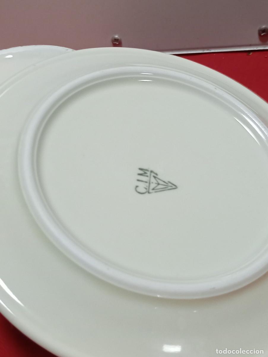 Vintage: tazon y plato de porcelana - Foto 3