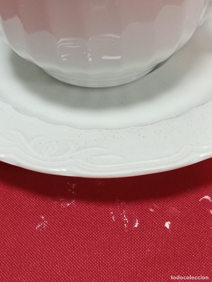 Vintage: tazon y plato de porcelana - Foto 3