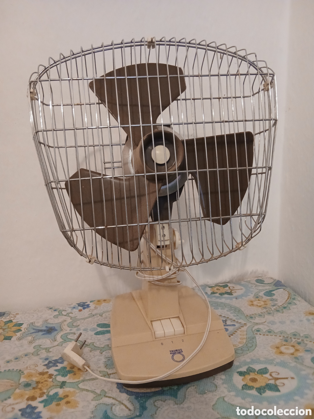 Vintage: Ventilador Taurus vintage funciona - Foto 1