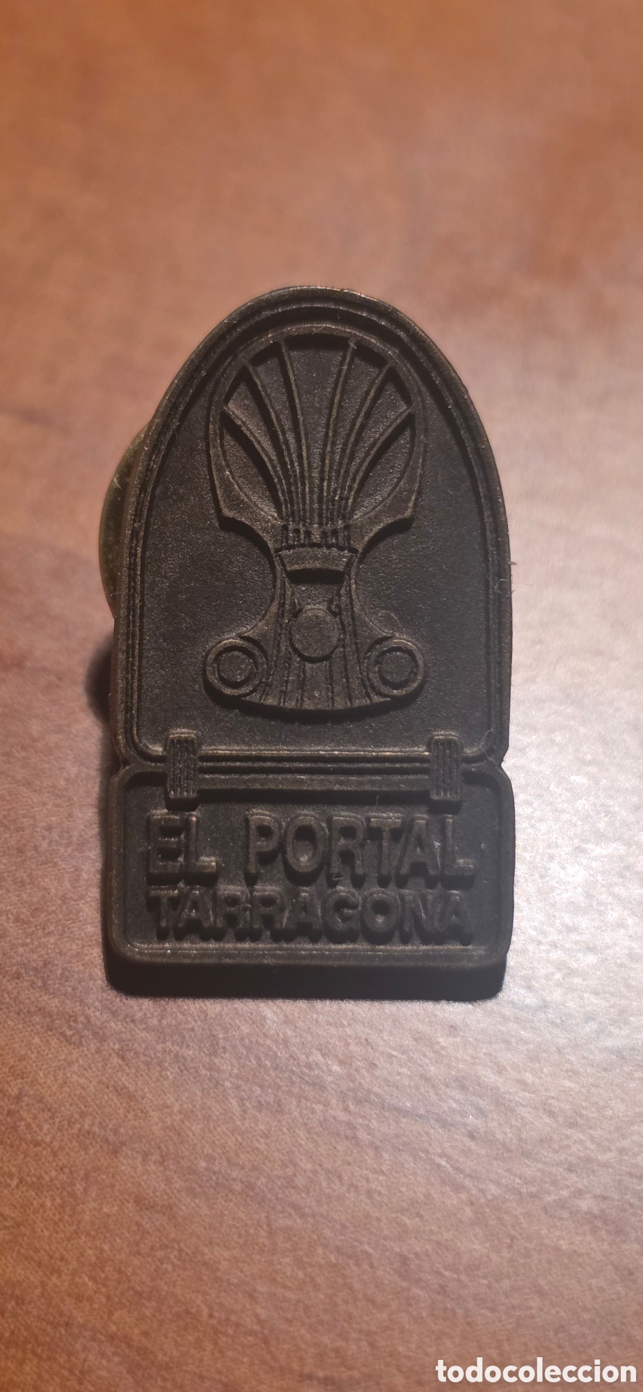 Vintage: Pin Portal de tarragona - Foto 1