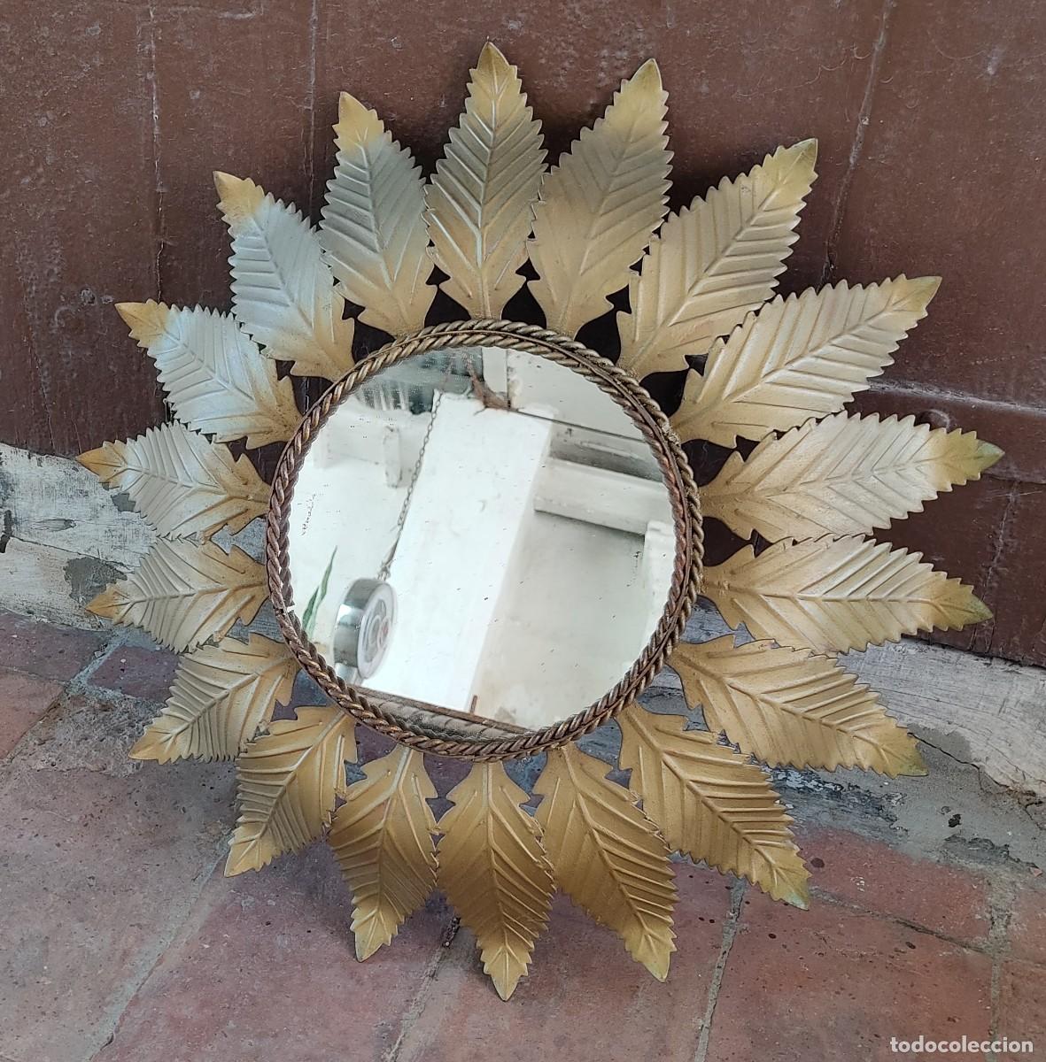 Vintage: ANTIGUO ESPEJO DE METAL CON FORMA DE SOL - Foto 1