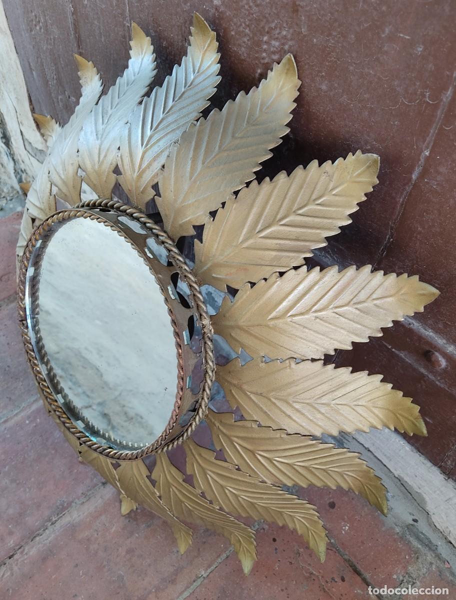 Vintage: ANTIGUO ESPEJO DE METAL CON FORMA DE SOL - Foto 2