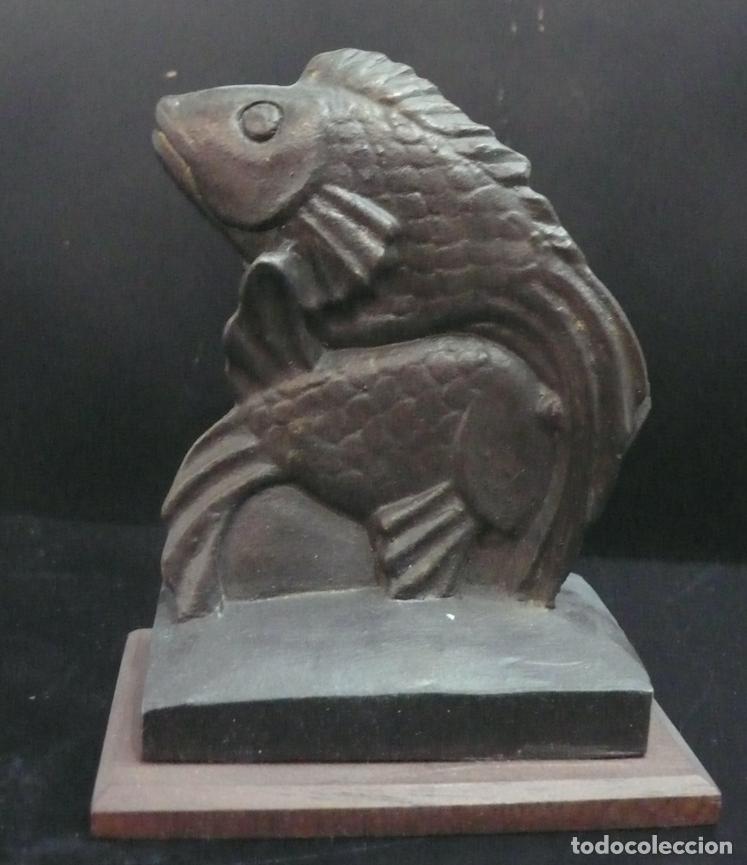 Vintage: PEQUE&Ntilde;OS PECES EN RESINA - Foto 2