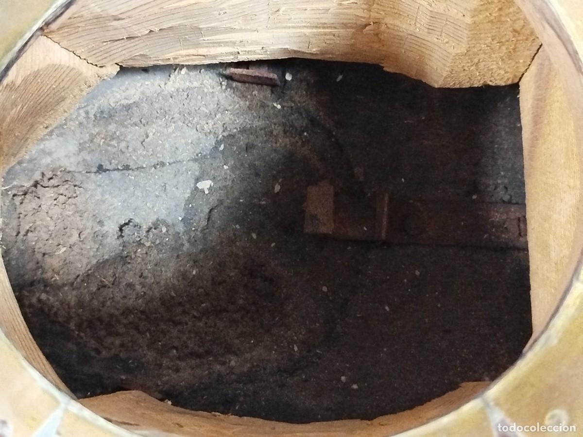 Vintage: PEANA DE MADERA CON ADORNOS DE LATON RECTANGULAR - Foto 11