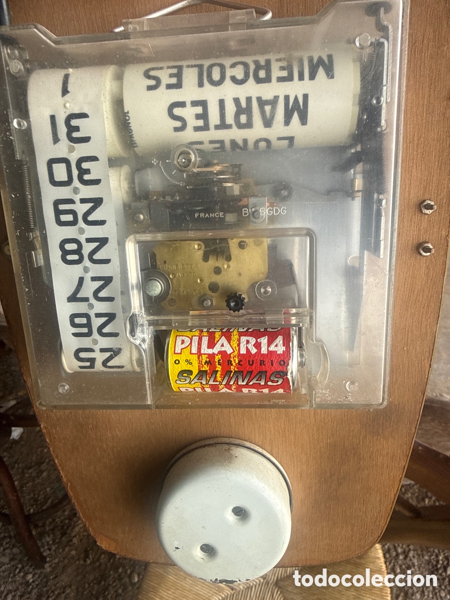 Vintage: reloj transistor coreca franc&eacute;s con calendario y fecha funciona - Foto 2