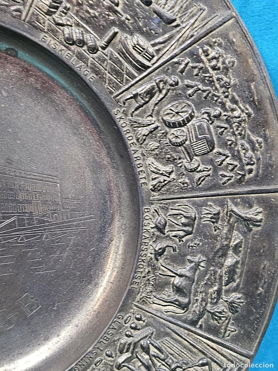 Vintage: plato de metal repujado - Foto 5