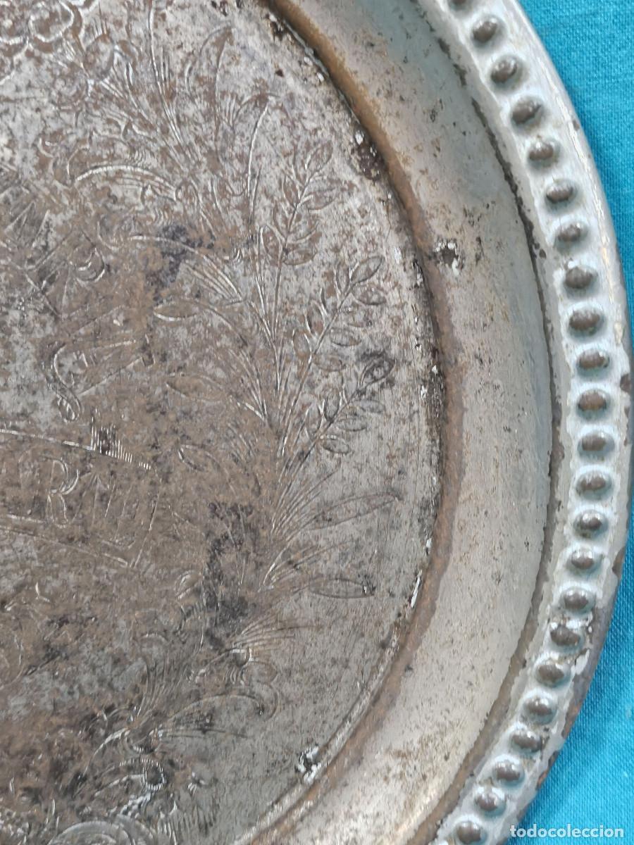 Vintage: plato antiguo de chapa - Foto 5
