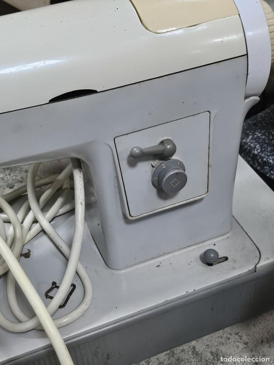 Vintage: maquina de coser eletrica - Foto 6
