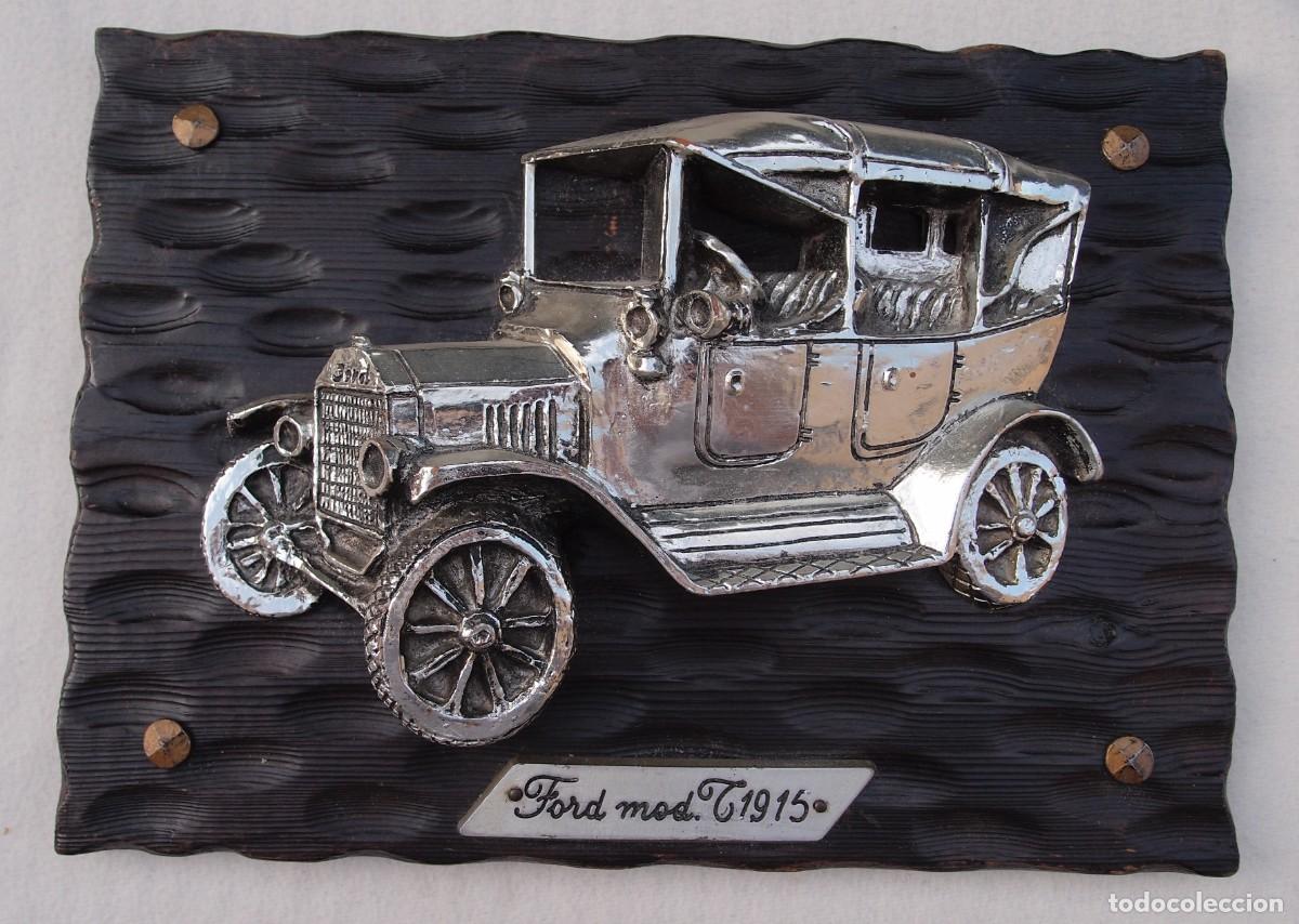 Vintage: Cuadro coche cl&aacute;sico en relieve - Foto 1