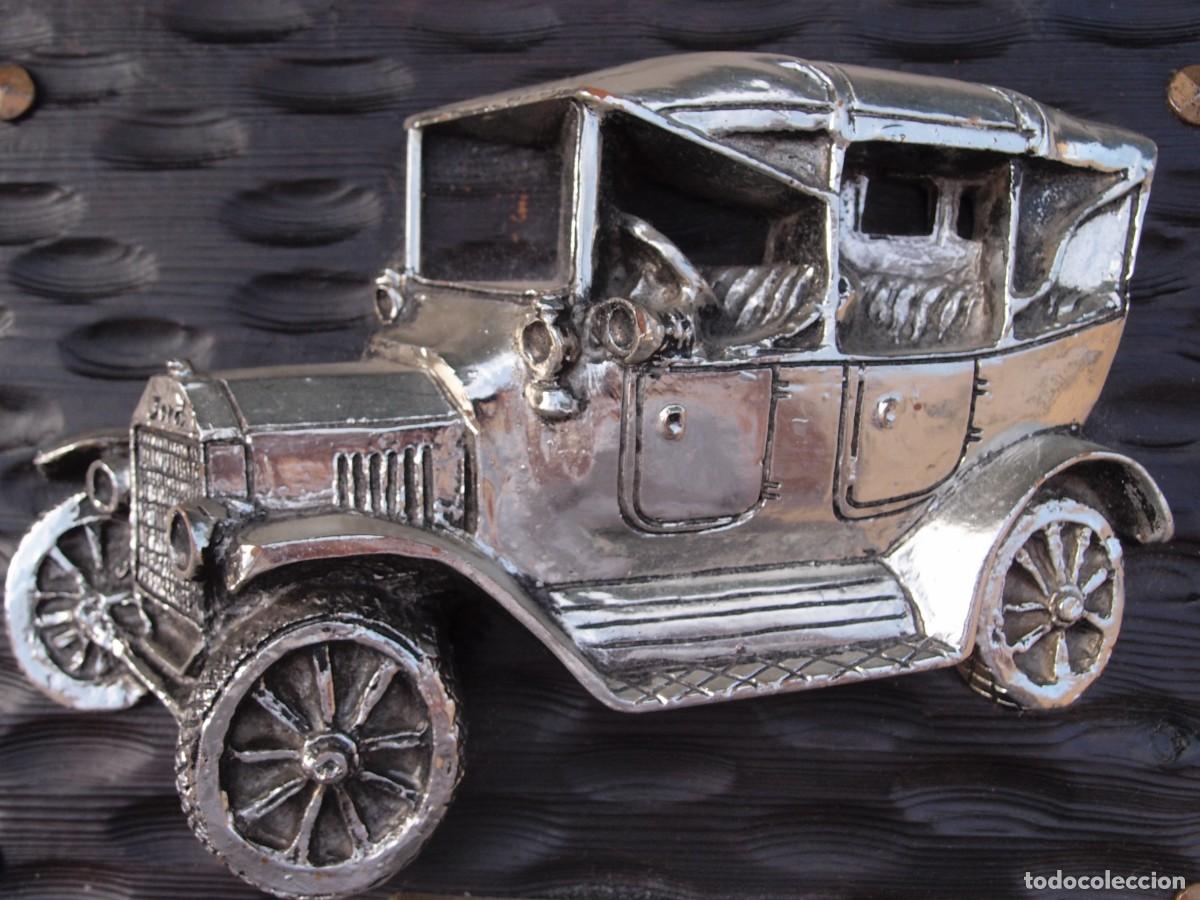 Vintage: Cuadro coche cl&aacute;sico en relieve - Foto 3
