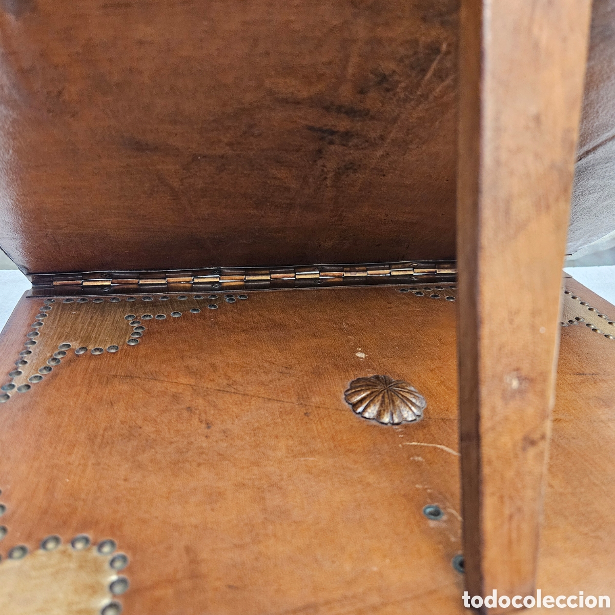 Vintage: Atril de mesa varias alturas. Simil cuero - Foto 4