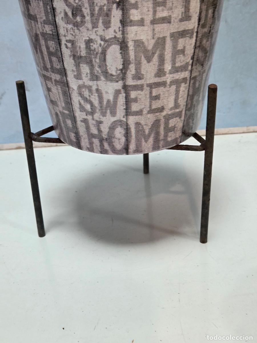 Vintage: macetero de ceramica y pie de hierro - Foto 3