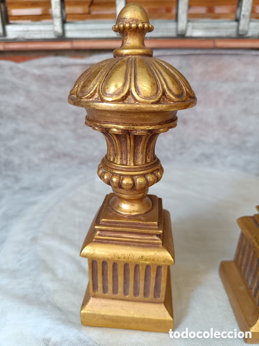Vintage: 2 Torres Doradas Decorativas - Foto 2