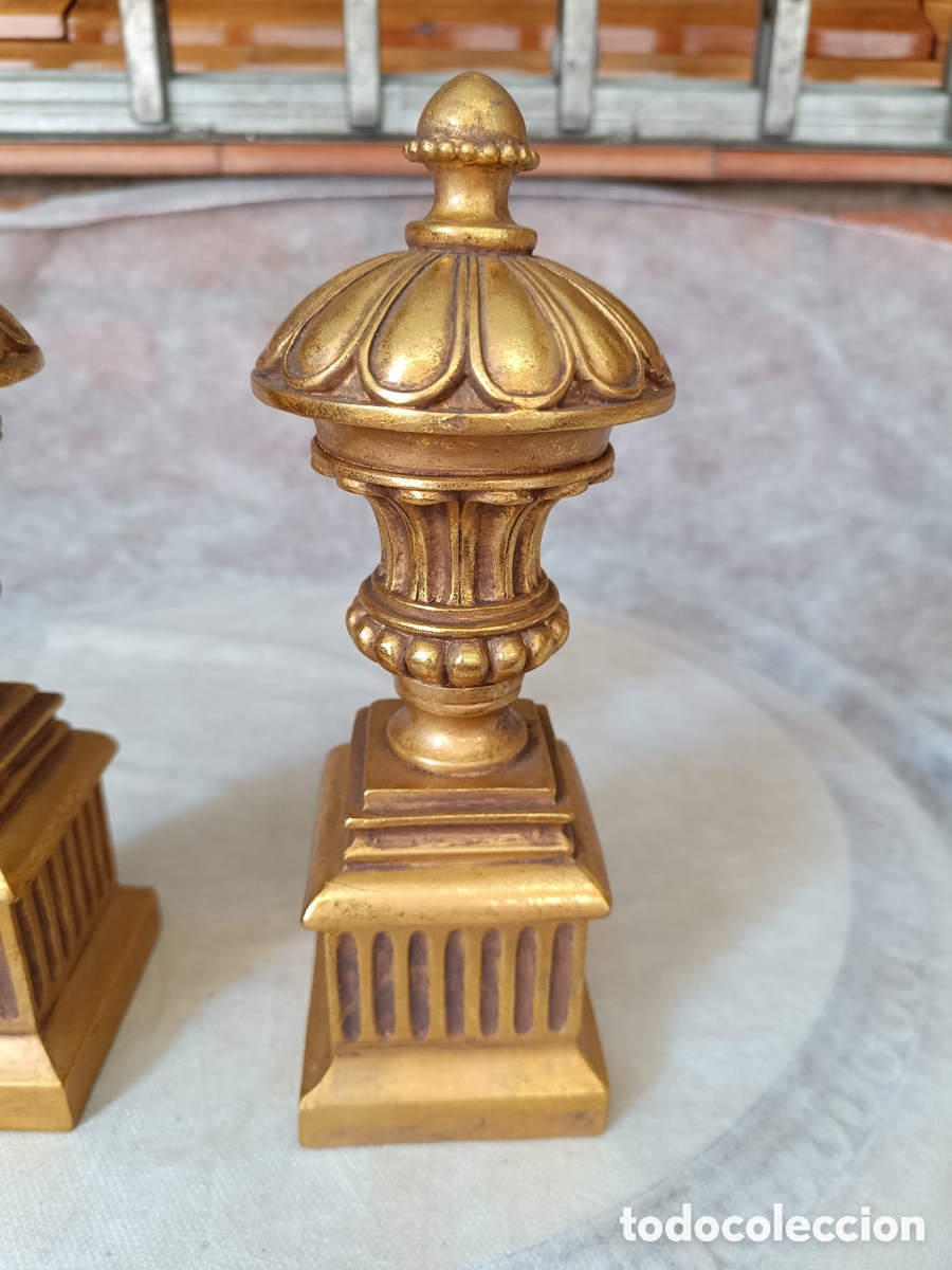 Vintage: 2 Torres Doradas Decorativas - Foto 4