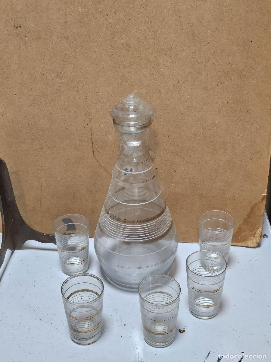 Vintage: botella de licor con 5 vasos - Foto 1