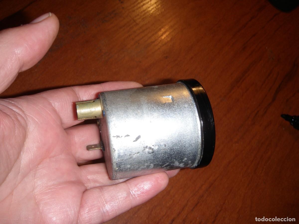 Vintage: RELOJ ANALOGICO FORD COCHE CLASICO FUNCIONANDO - Foto 3
