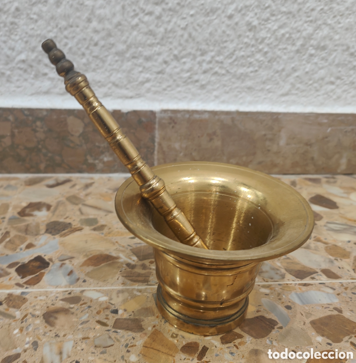 Vintage: Mortero de bronce con mano - Foto 2