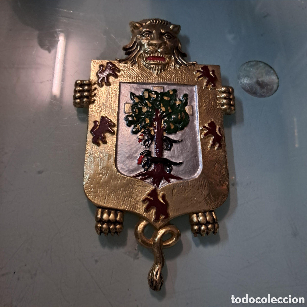 Vintage: Escudo de Bizkaia en metal dorado,23 cm