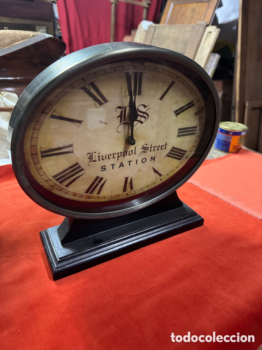 Vintage: Bonito reloj de mesa en metal - Foto 1