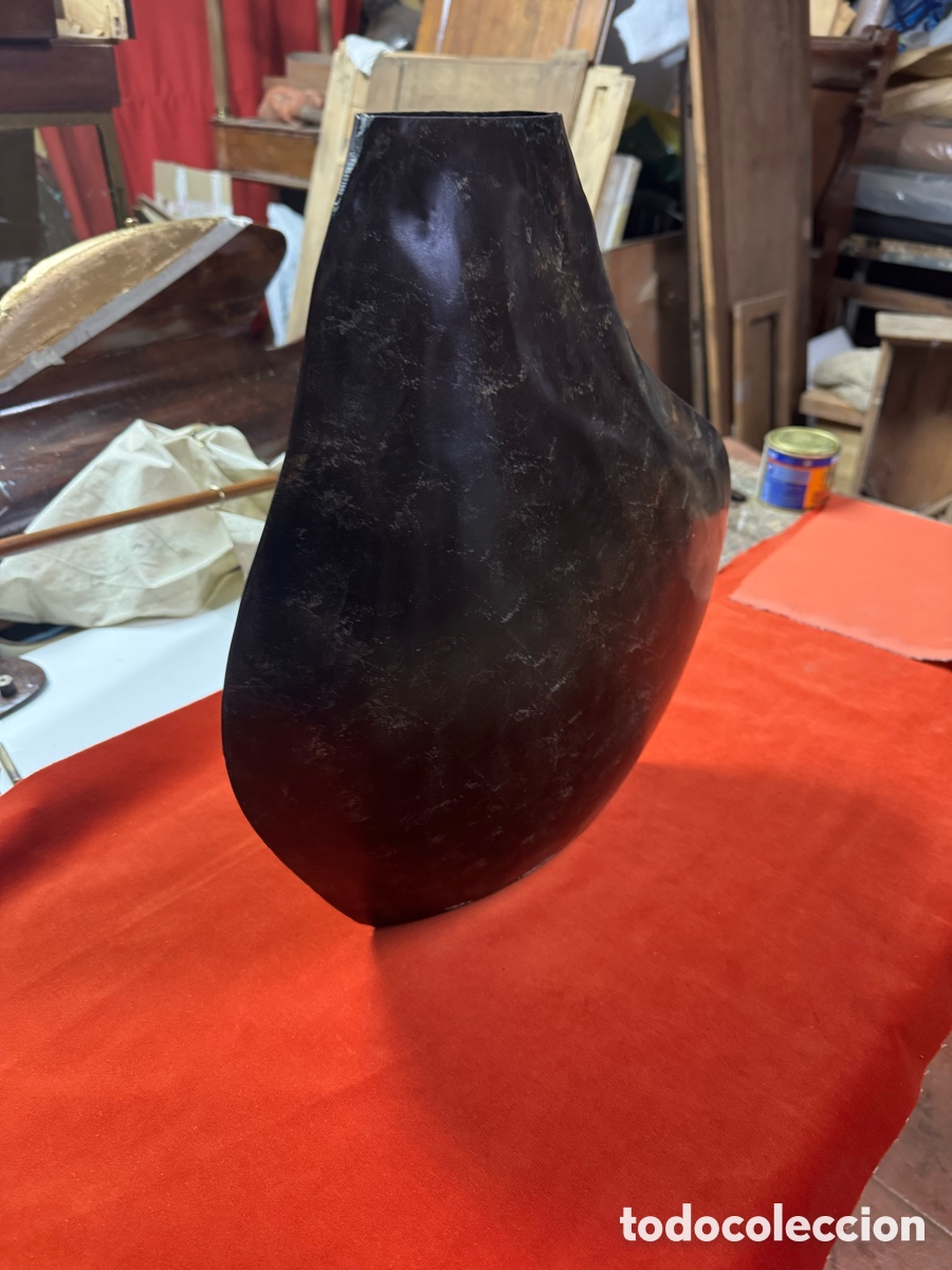 Vintage: Estupenda jarra en metal pavonado