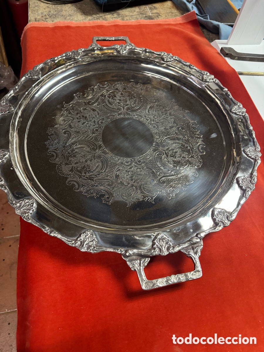 Vintage: Bandeja en metal plateado