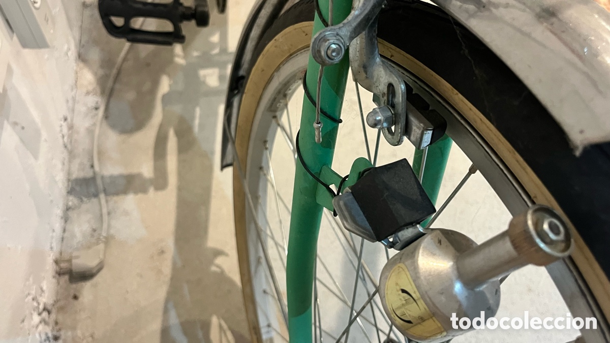 Vintage: Bicicleta cl&aacute;sica verde restaurada - Foto 4