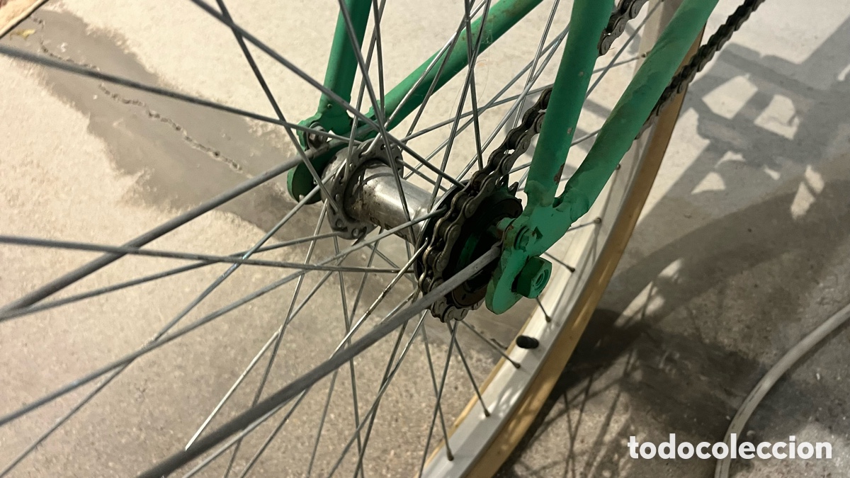 Vintage: Bicicleta cl&aacute;sica verde restaurada - Foto 7