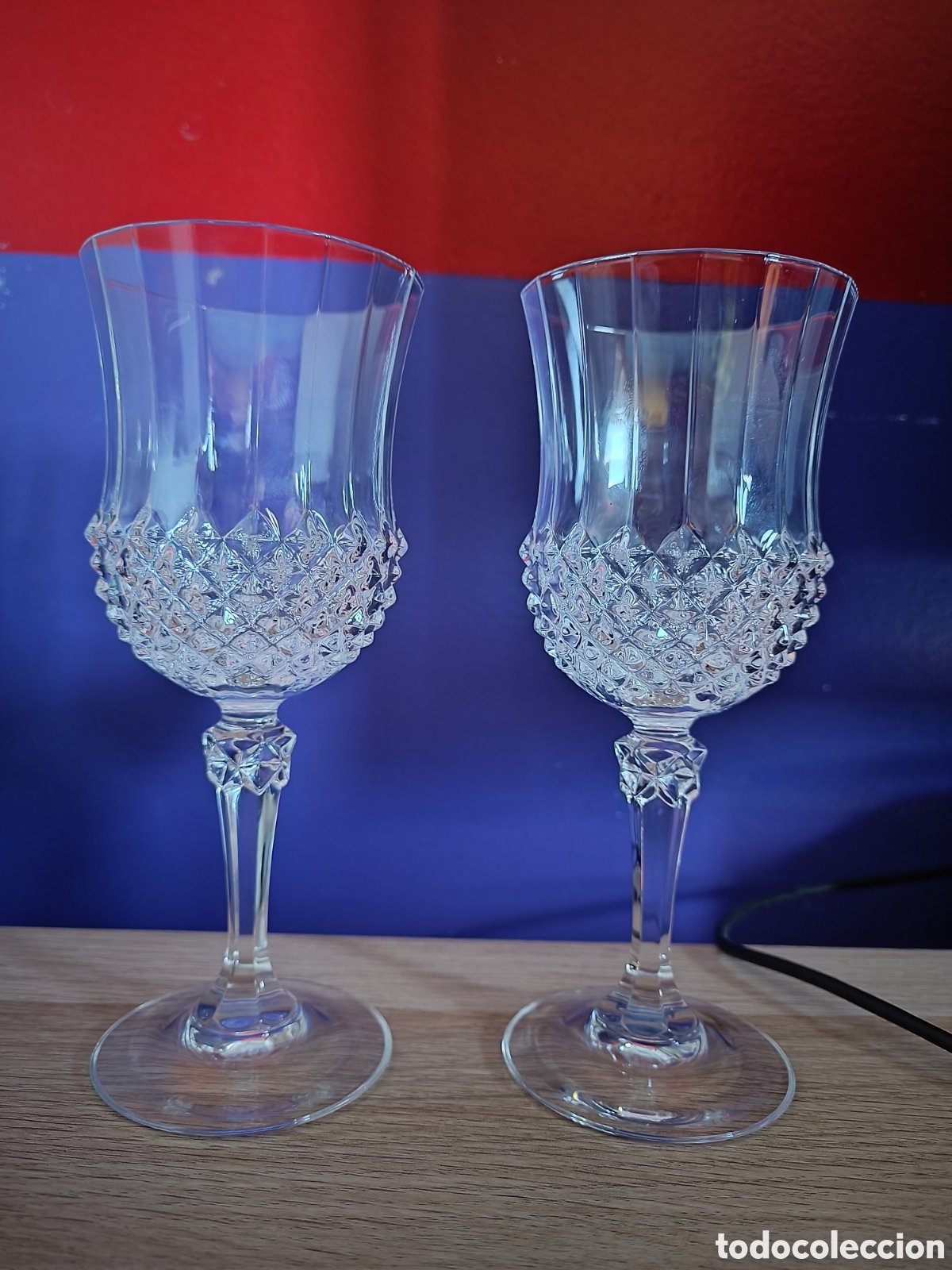 Vintage: Dos copas de vino tinto