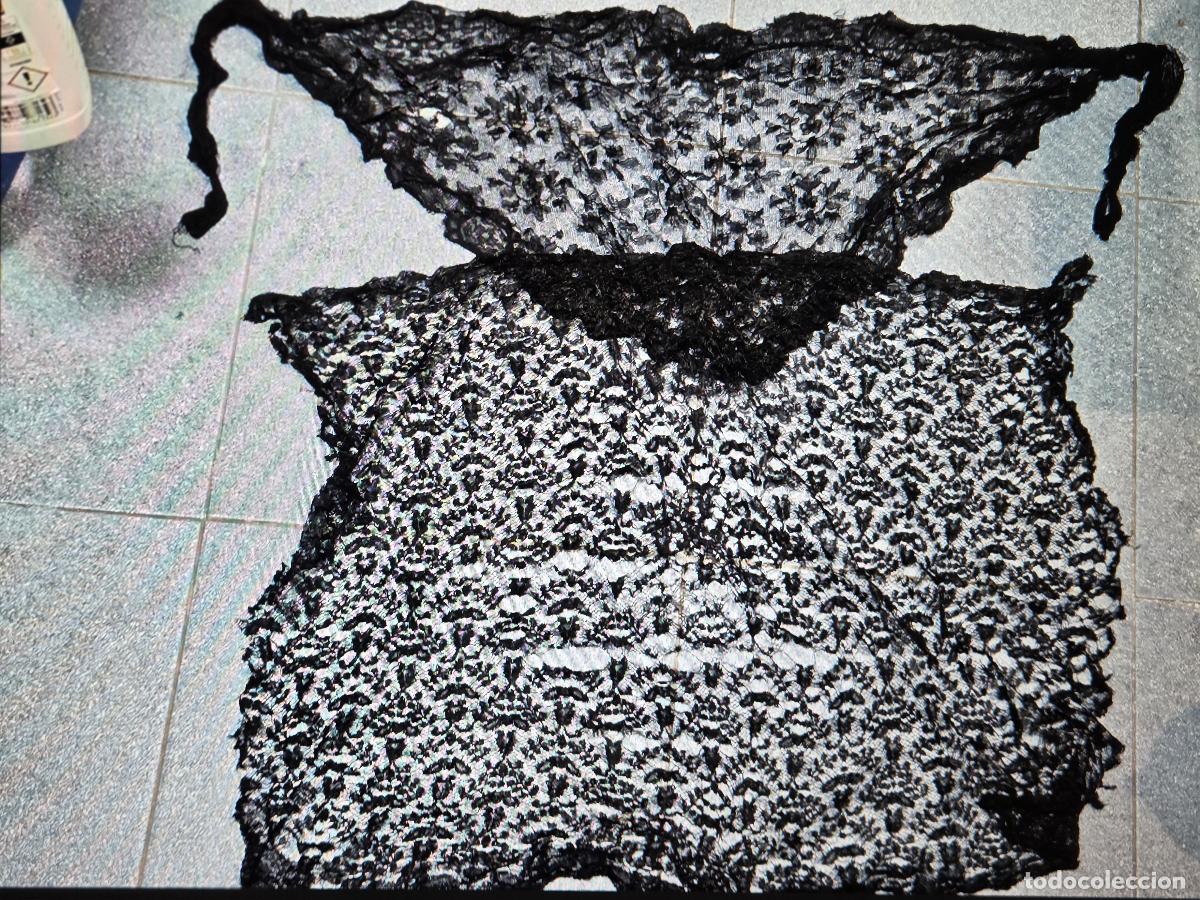 Vintage: 2 pa&ntilde;uelos negros antiguos - Foto 1