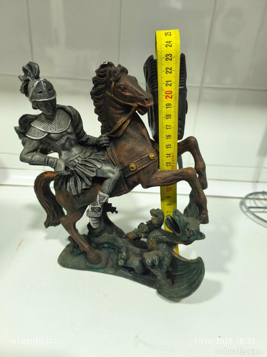 Vintage: Iconograf&iacute;a cl&aacute;sica de San Jorge y el drag&oacute;n,