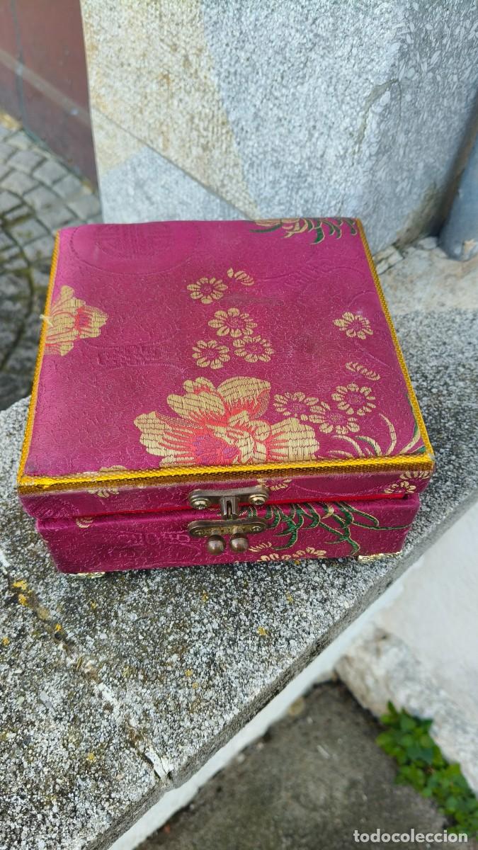 Vintage: Coffret a bijoux vintage tapiss&eacute; - Foto 1