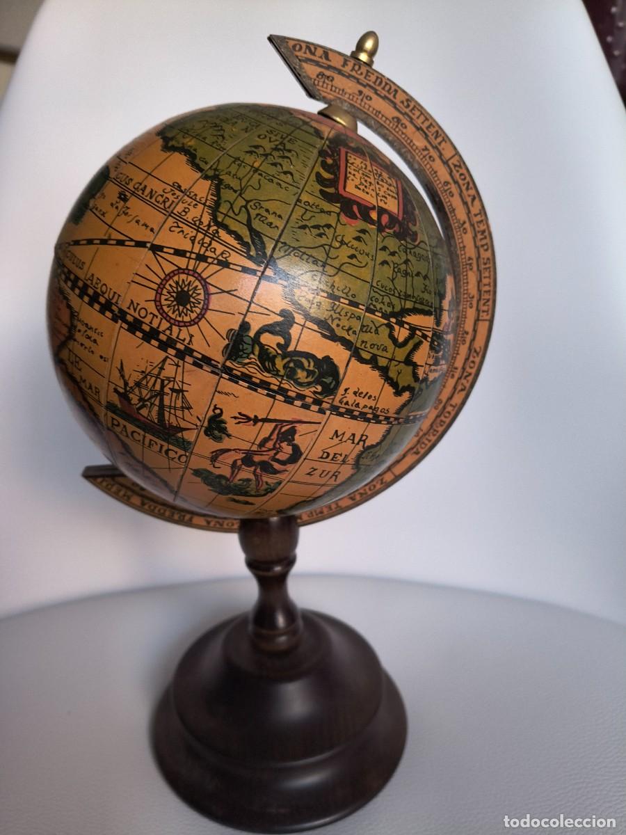 Vintage: Globo terr&aacute;queo, base de madera - Foto 1