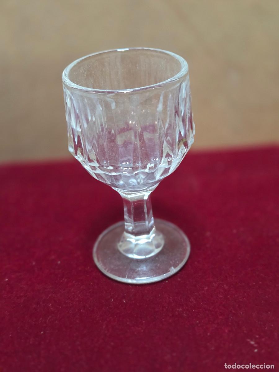Vintage: peque&ntilde;a copa de cristal - Foto 1