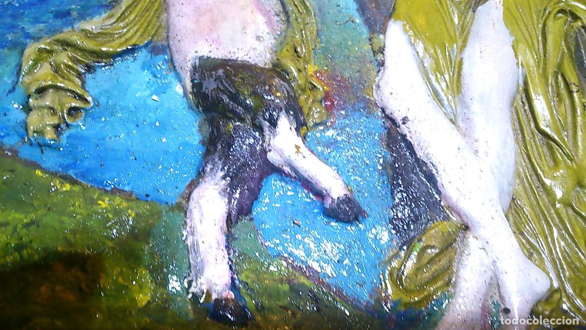 Vintage: CUADRO CON MITOLOG&Iacute;A GRIEGA EN RELIEVE - Foto 3