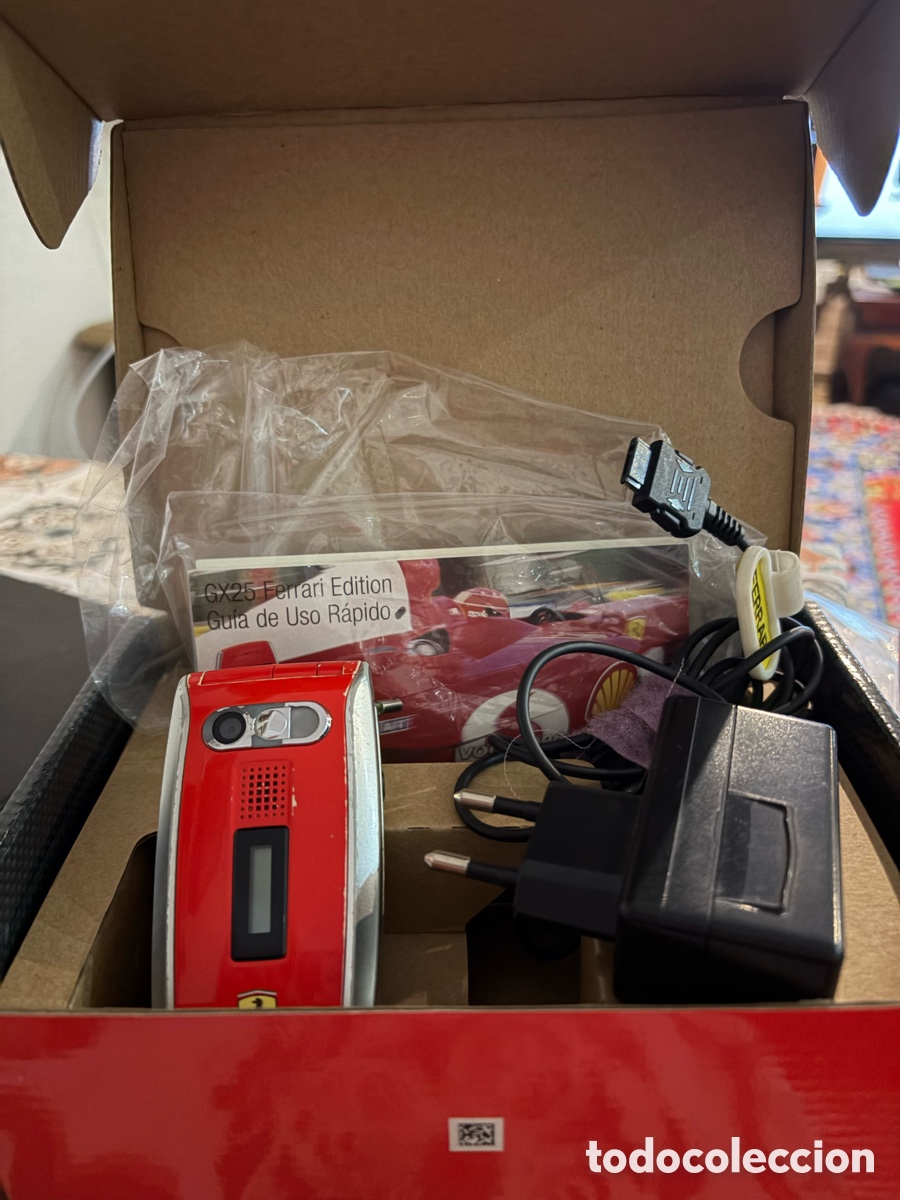 Vintage: M&oacute;vil anal&oacute;gico Ferrari, edici&oacute;n limitada - Foto 2