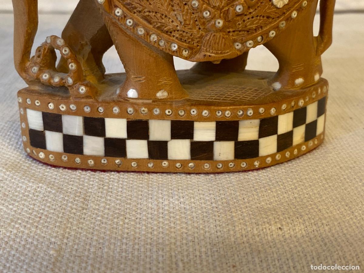 Vintage: TALLA EN MADERA HIND&Uacute; CON INCRUSTACIONES. - Foto 6