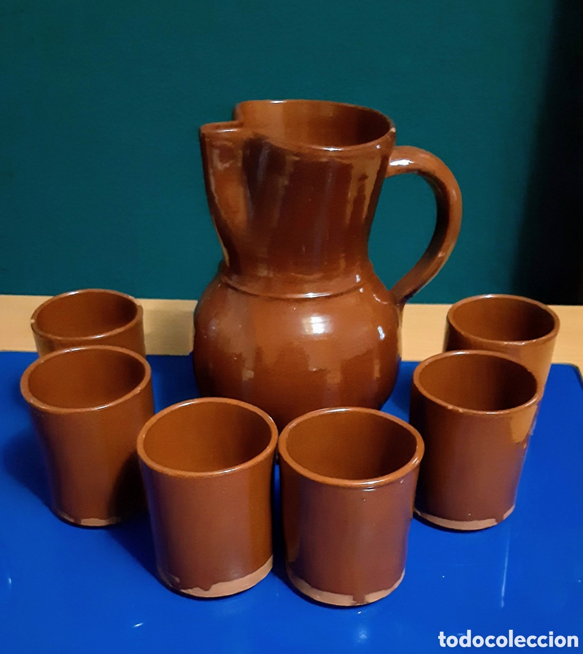 Vintage: Jarra de vino y 6 vasos de barro - Foto 1