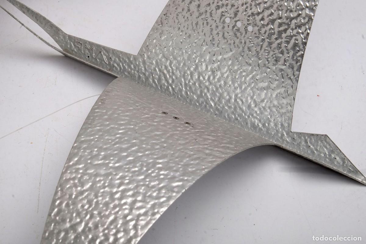 Vintage: 2 p&aacute;jaros de aluminio para colgar. - Foto 3