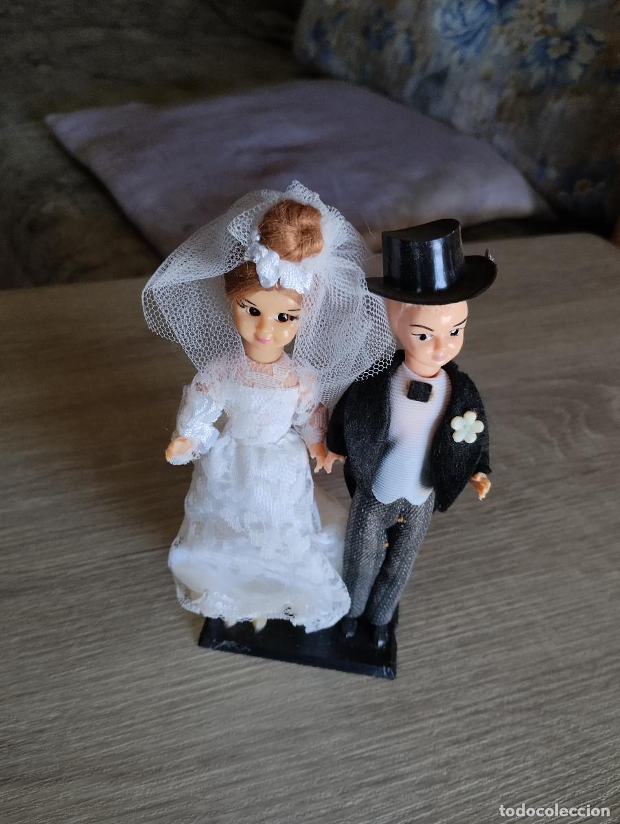 Vintage: pareja de novios vintage con su base - Foto 1